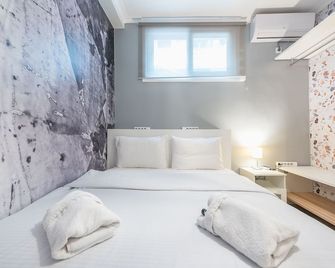 Welcoming Koukaki Home by Cloudkeys - Atenas - Habitación