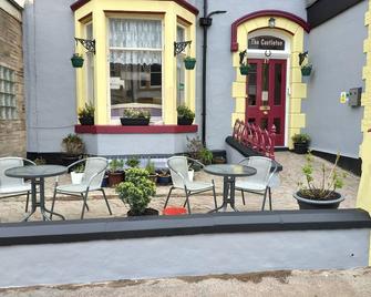 The Castleton - Blackpool - Patio