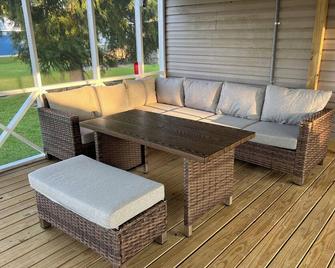 Relax and Make Memories on False River - Ventress