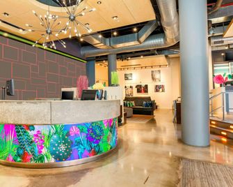 Aloft Harlem - New York - Front desk