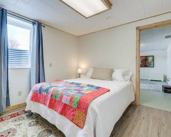 Dog-Friendly Montana Home with Deck and Fenced-In Yard - Dillon - Спальня