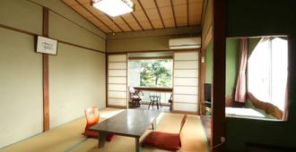 Yanagawa Wakariki Ryokan - Yanagawa - Dining room