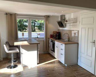 Baltic Sea, 1-room vacation apartment for 2 people in the Baltic Sea resort of Nienhagen, 5 minutes to the beach - Nienhagen - Küche