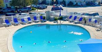 Chateau Bleu Resort Motel - North Wildwood - Uima-allas