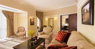 The Regency Hotel Kuwait - Salmiya - Sala de estar