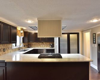 Riverfront Garden House with private river access - West Linn - Cocina