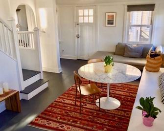 Oceanfront Beach Bungalow - Nova York - Menjador