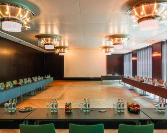 Grand Hyatt Berlin - Berlin - Lobby