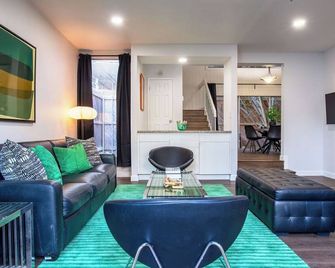 3BR The Montrose Collective F! Steps to Food & Fun - Houston - Soggiorno