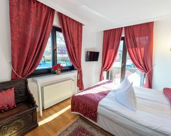 Casa Din Bran - Inn Cuisine - Bran - Bedroom