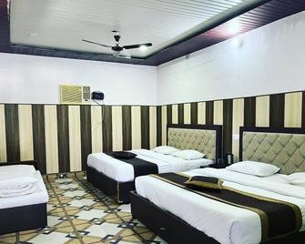 The Palm Resort - Shivpuri - Bedroom
