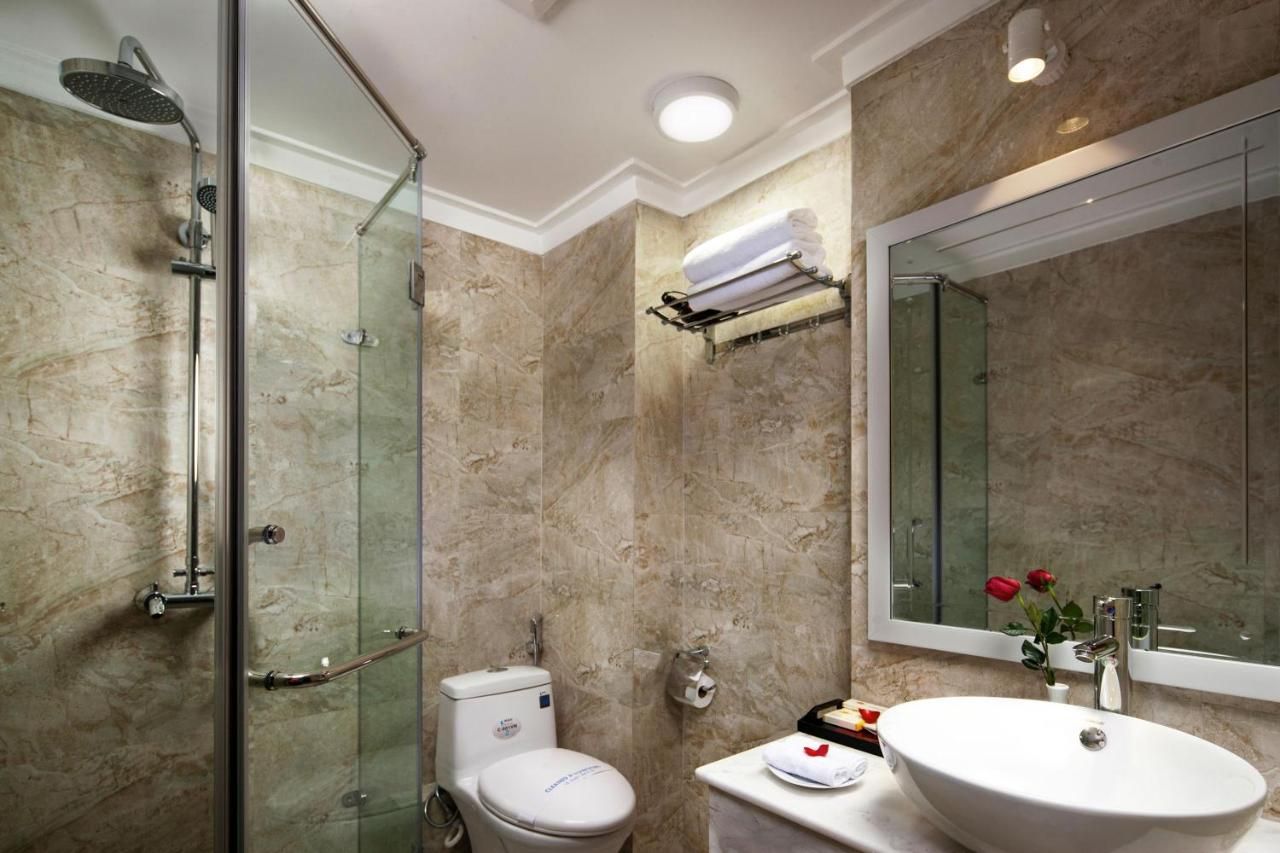 Golden Moon Suite Hotel - Hanoi - Kamar Mandi