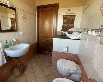 Agriturismo Podere Le Tombe - Palaia