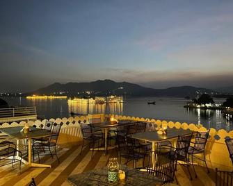 جايوانا هافيلي - أودايبور - شرفة