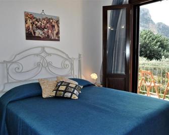 Camere da Mariolina - Macari - Habitación