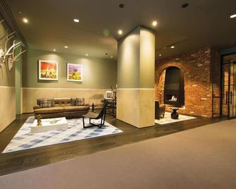 City Hidden Gem - Melbourne - Lobby