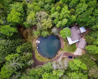 Waterfront²/Pet Friendly/10miles2br/Hot Tub/Fire Pit/Gamerm/4br/3.5ba - Cherry Log - Pool