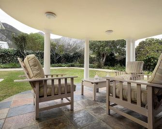 Milkwood Lodge - Hermanus - Patio