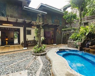 Cintai - Coritos Garden Hotel - Lipa City - Zwembad