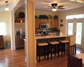 Dolan House B&B - Brooksville - Cocina