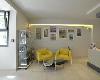 Hotel Villa Miki - Bordighera - Salónek
