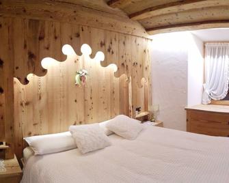 Daniela Apartment - Cortina d'Ampezzo - Bedroom