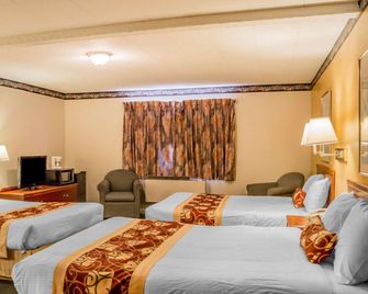 Rodeway Inn Kalkaska - Kalkaska - Slaapkamer