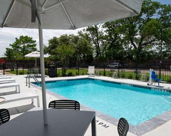 Spark by Hilton Dallas Market Center - Dallas - Piscine