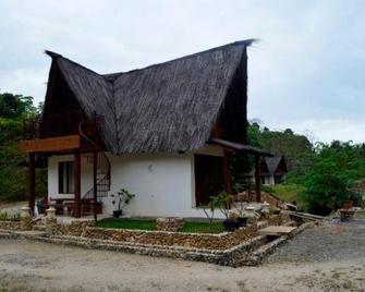 Eunike Surf Cottage - Batukaras - Edificio