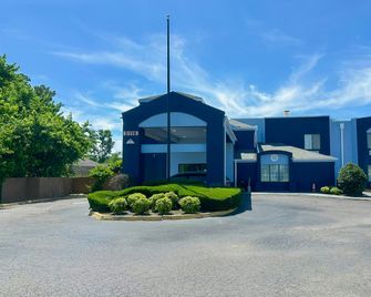 Classic Inn by OYO I- 240 Near Memphis Airport - Memphis - Edificio