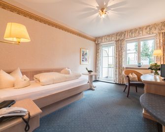 هوتل بايرنوينكل - Bad Woerishofen - غرفة معيشة