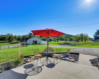 5 Mi to Dtwn Somerset! Country Retreat w/ Gazebo - Somerset - Patio