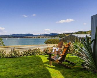 Seaview Serenity- Whitianga Holiday Home - ويتيانغا - شرفة