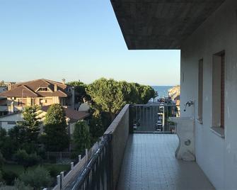 Il Nido del Gabbiano - Riviera Adriatica - Martinsicuro - Balcone
