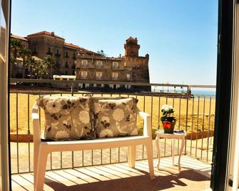 Casa Laura Beach&town Apartments - Castellabate - Balkon