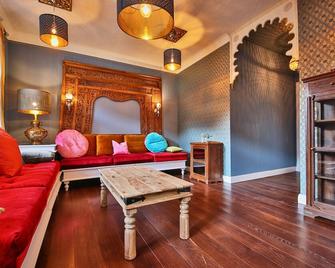 Bio-Hotel Villa Waldfrieden - Bad Schandau - Huiskamer
