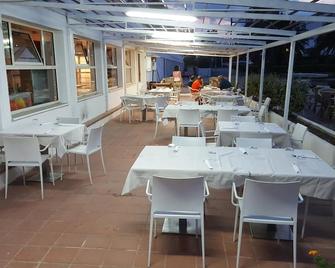 Residence La Bricola Laghi di Sibari - Sibari - Restaurant
