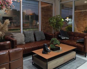 Nonsi Hotel Phitsanulok - Phít-sa-nu-lốc - Lounge