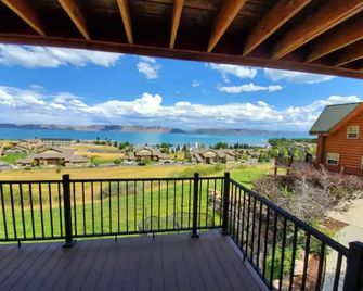 Harbour Village Retreat - Garden City - Balcony