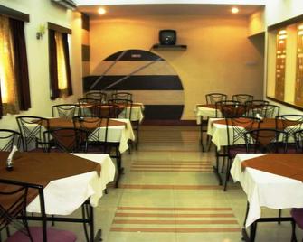 Hotel East Coast - Haldia - Restaurante