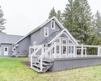 The Riverbend House Peaceful river size Retreat - New Denmark - Building