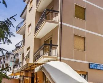 Hotel Costa Azzurra -Free Parking - Easy Stay -Spotorno - Spotorno - Gebäude