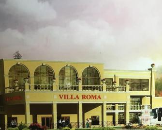 Condo at Villa Roma Resort, near Resort World Casino, Bethel Woods - Kenoza Lake - Edificio