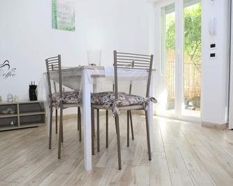 Lovely Home Fondi - Fondi - Sala pranzo
