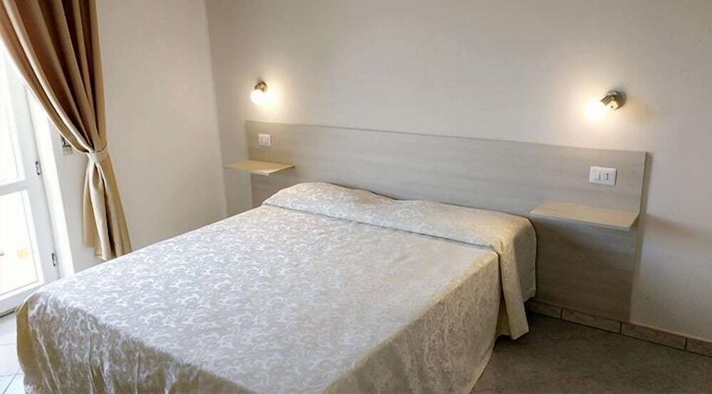 Al Giglio - Affittacamere - Cariati - Camera da letto