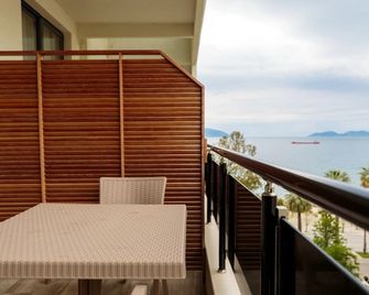 Regina City Hotel - Vlorë - Balcony