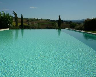Villa with Heated pool Casa Fontanelle our property for rental in Umbria, Italy - Marsciano - Pool