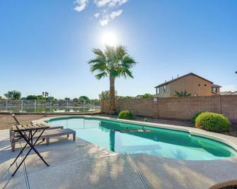 Avondale Abode Pool, Lake Views and On-Site Fishing - Avondale - Pool