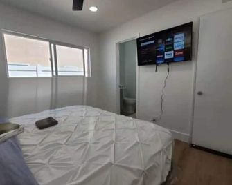 3a Private Guest Room Lax Dtla - Torrance - Bedroom
