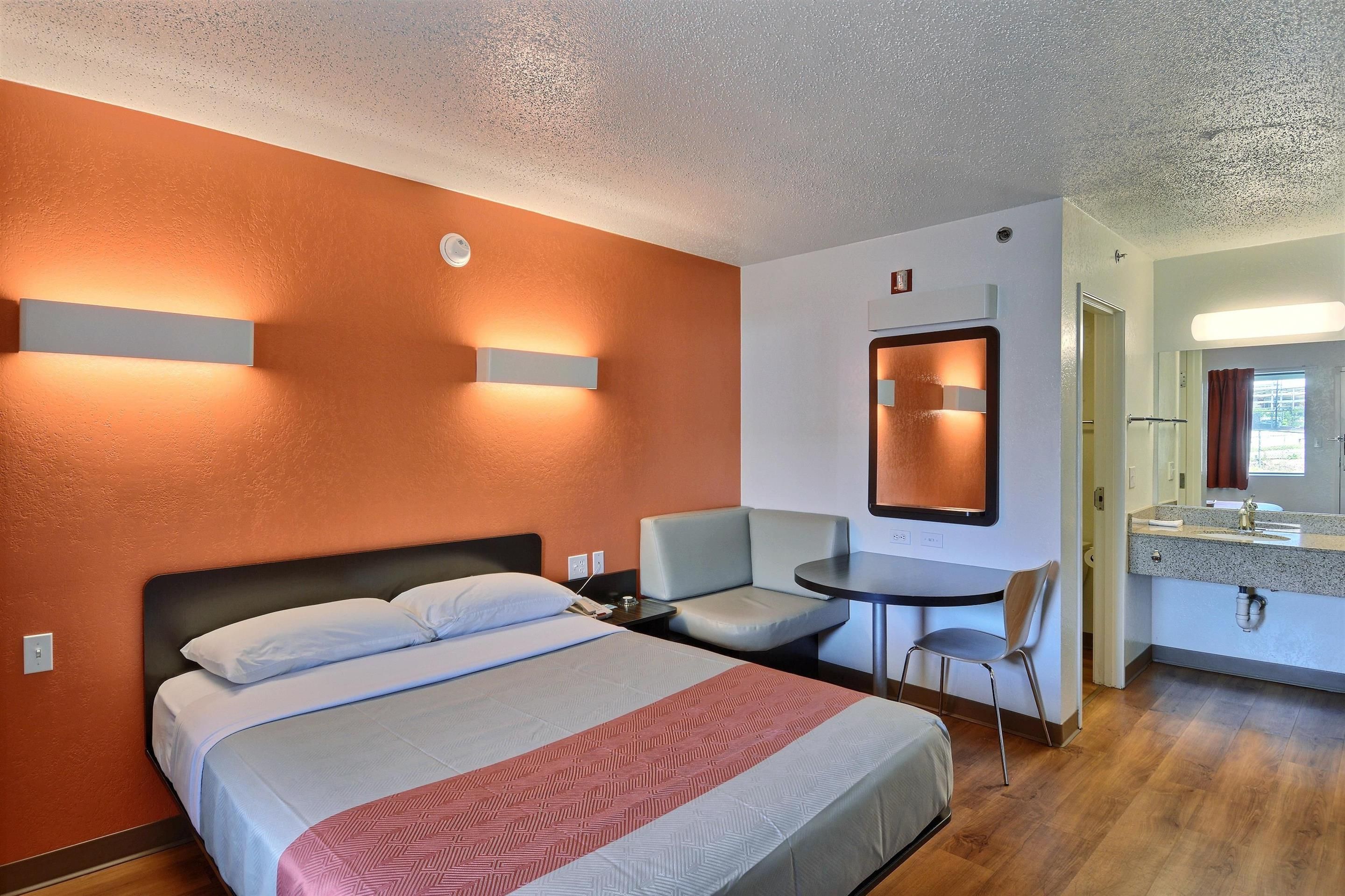 Motel 6-Tewksbury, Ma - Boston